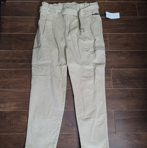 Paper bag waist pants - Picture 2 of 3